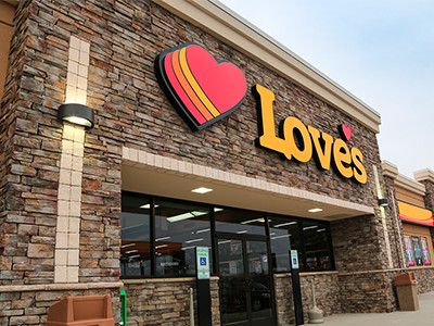love's travel stop knoxville illinois