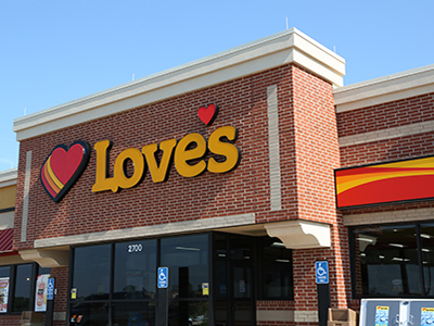 love's travel stop knoxville illinois